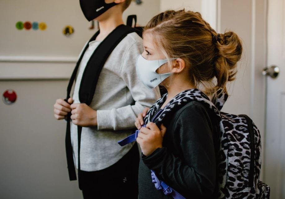 kids wear mask